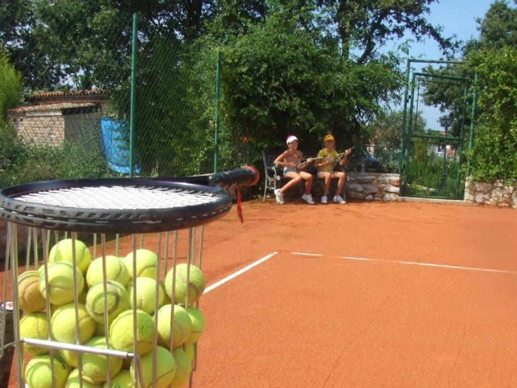 Villa In Funtana With Private Tenniscourt Ngoại thất bức ảnh